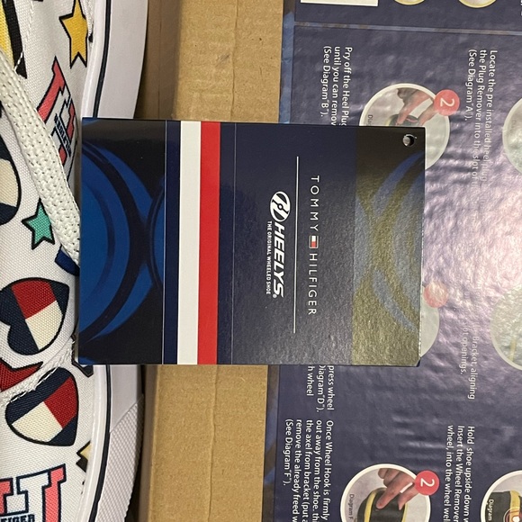 Heelys white and multicolored Tommy Hilfiger sneaker size 6 - Picture 3 of 4